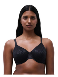 Magique Seamless Unlined Minimizer Bra Black