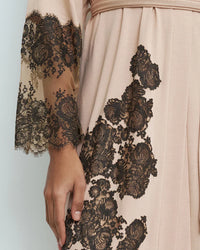 Effetto Lingerie-Almond Milk Night Bloom Long Sleeve Robe