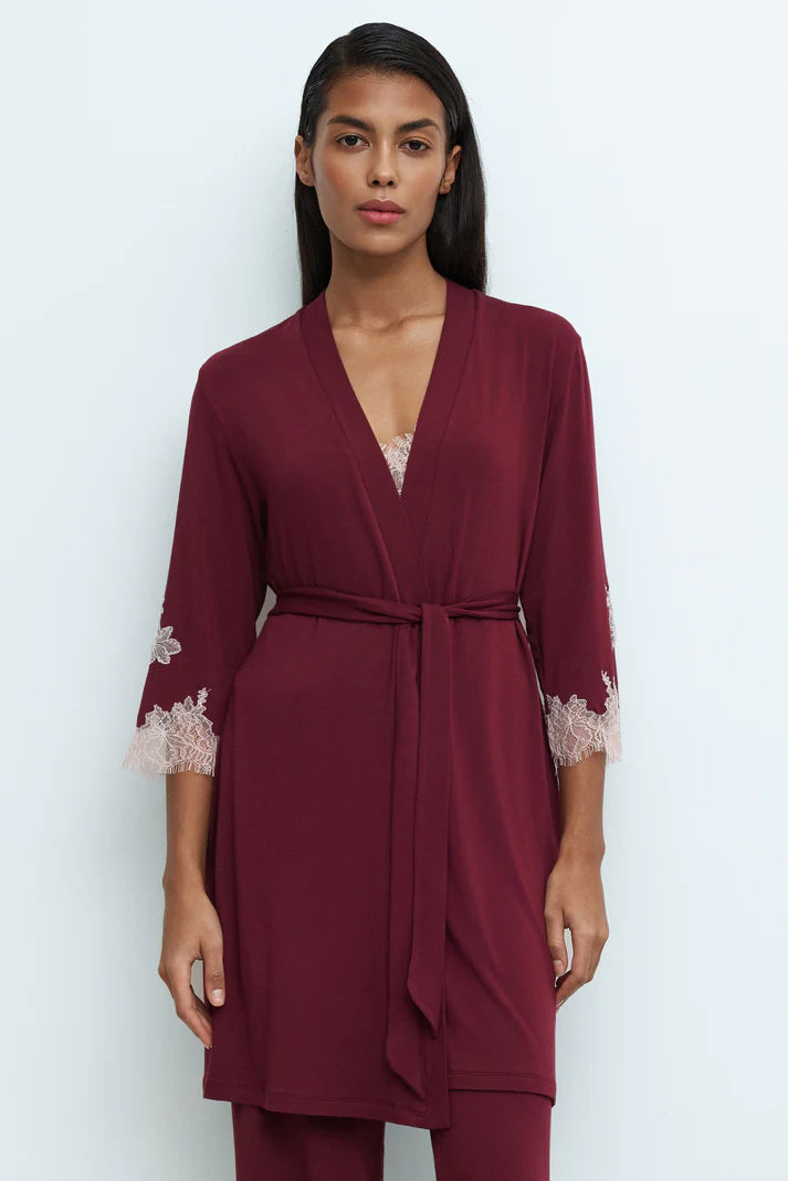 Effetto Lingerie-Cherry Lacquer Gone with the Wind 3/4 Sleeve Robe