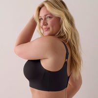 Evelyn & Bobbie The Busty Bra in black – side view