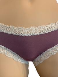 Fleurt Iconic boyshorts in rhapsody color with ivory lace trim