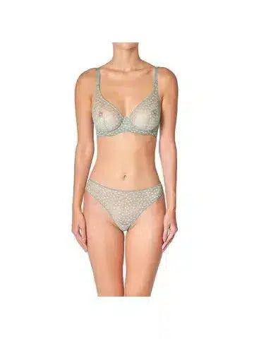 Huit Sage Daisy Tanga