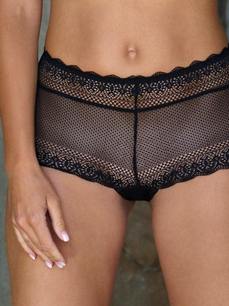 Nikol Djumon Quintessence Free Lancer Shorts