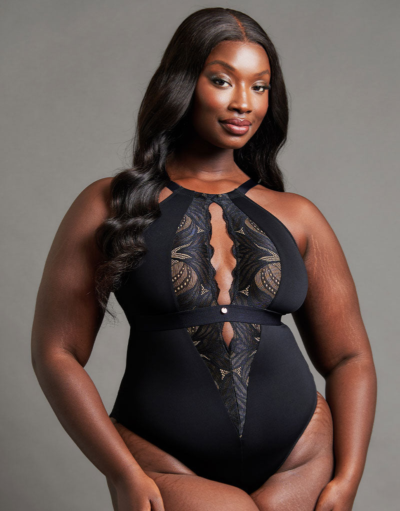 Scantilly by Curvy Kate Indulgence Multiway Stretch Lace Body in Black/Latte, full front view
