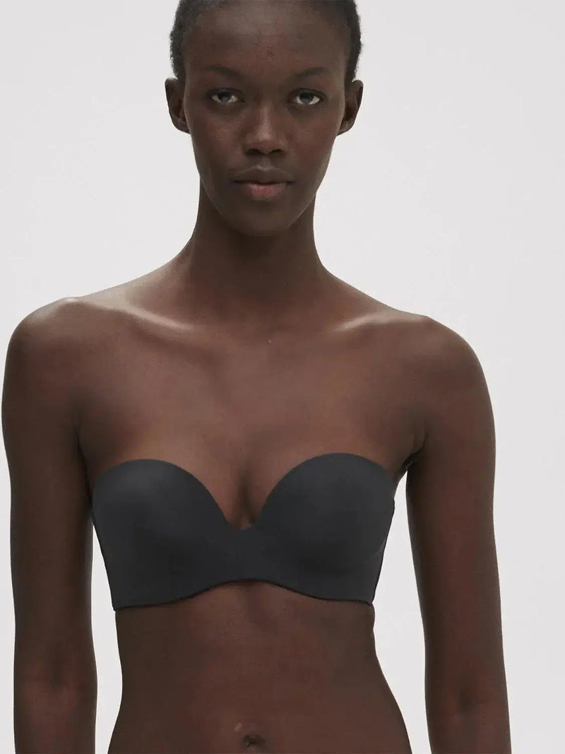 Simone Perele Black Essential Strapless Bra.